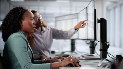 Accountant Using E Invoice Software Calculating Electronic