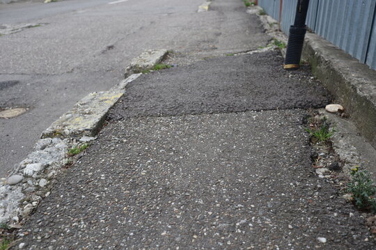 Degraded public road accession way