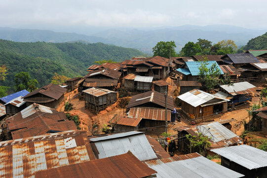 Akha tribe village in the mountains surrounding Muang La, Oudomxay Province, northwestern Laos