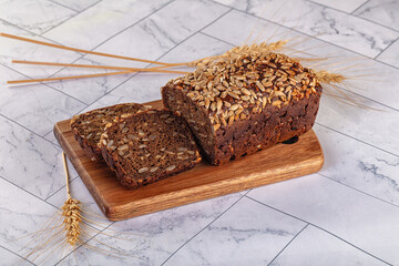 Browl rye bread with seeds