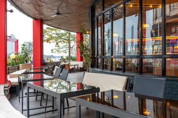 Modern Outdoor Restaurant with Urban Views and Cozy Ambiance