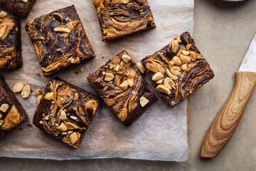 parts de brownie chocolat cacahuètes moelleux fait maison