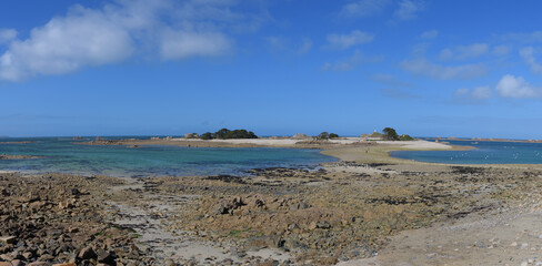 Vue panoramique de l'île aux femmes - Port-Blanc Penvénan Bretagne