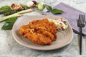 Tonkatsu fried cutlet with cabbage