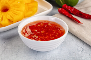 Sweet and spicy chili pineapple sauce