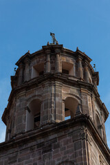 Torre de iglesia del Centro de Querétaro, México. 