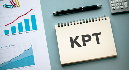 There is word card with the word KPT. It is an abbreviation for Keep, Problem, Try as eye-catching...