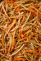 バットに入ったきんぴらごぼう｜作り置きおかず