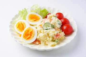 ゆで卵とポテトサラダ
