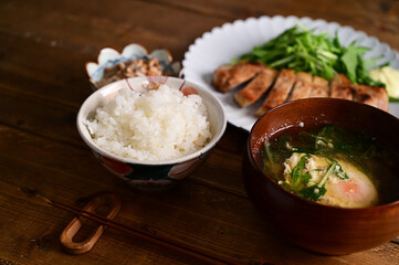 一汁一菜　豚ロースの塩麴漬け