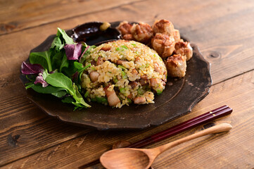 チャーシュー炒飯と揚げシュウマイ