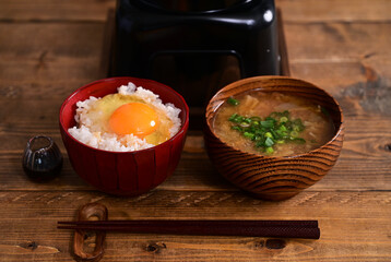 卵かけご飯と納豆汁