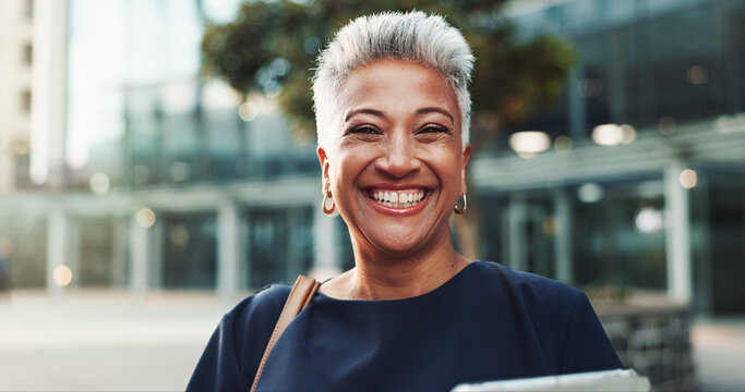Portrait, employee and woman with tablet, outdoor and commuting to work in morning, social worker or road. City, human services professional and mature person on urban street, happy or travel in Cuba