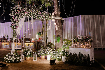 Indian Wedding Decor | Traditional & Modern Decoration Ideas with Floral Arrangements, Drapes,...