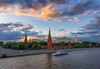 Obraz premium Moscow Kremlin, Kremlin Embankment and Moscow River in Moscow, Russia. Architecture and landmark of Moscow
