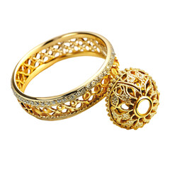 Stunning Gold Ring: Filigree Design & Charm