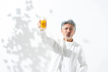 男性　ビール