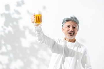 男性　ビール