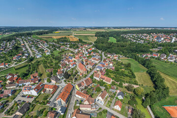 Die Gemeinde Sachsen bei Ansbach in der Region Kernfranken aus der Vogelperspektive