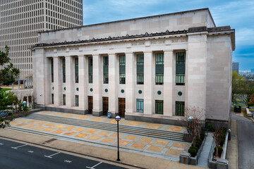 Front entrance of the Tennessee Supreme Court building in downtown Nashville