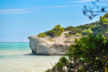 Strand in Apulien (Italien) am adriatischen Mittelmeer
