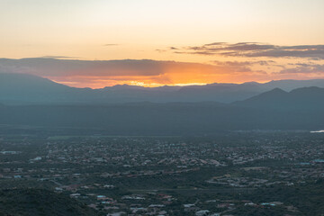 Obraz premium sunset over the city