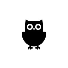 Fototapeta premium Minimalist black and white owl logo featuring clever use of negative space for a modern branding identity