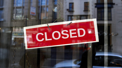 Obraz premium closed sign in English