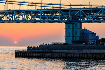 春の舞子公園から見た夕日　兵庫県神戸市　Spring sunset seen from Maiko Park. Hyogo Pref, Kobe City.