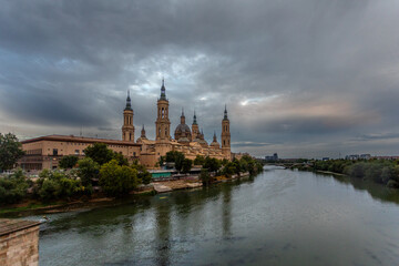Fototapeta premium Early morning in Zaragoza