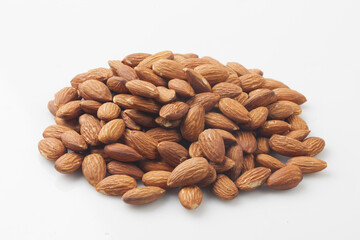 Almond is a deciduous tree in the rose family. It grows to about 6 meters in height and has lanceolate leaves with serrations.
