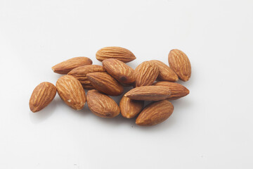 Almond is a deciduous tree in the rose family. It grows to about 6 meters in height and has lanceolate leaves with serrations.
