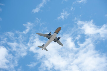 Airplane flying