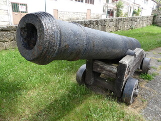 Vieux canon de guerre