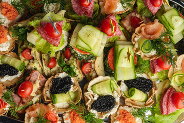zimna płyta, kawior, salami, serek, ogórek, łosoś, jedzenie, świeży, posiłek, dekoracja, pomidor, płyta, dieta, delikatesowy, przepyszny, przekąska