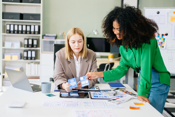 Obraz premium Explore dynamic UX, UI designs with wireframes, prototyping, teamwork, and creative layouts for web and mobile.