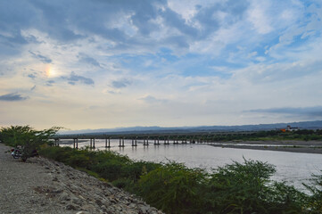 Obraz premium bridge over the river, Baluchistan city Kech landscape cloudy weather