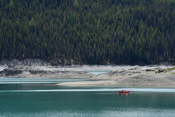 Obraz premium Lake in the mountains, Canadian Rockies