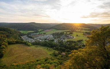 Obraz premium Scenic Valley at Sunset