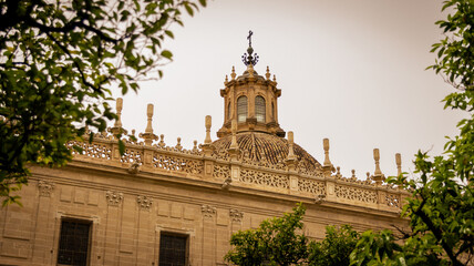 Obraz premium Seville Cathedral and downtown area