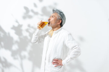 男性　ビール