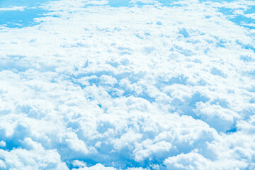 一面の雲を見下ろす