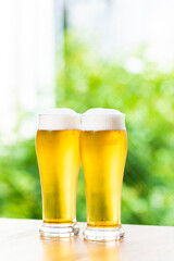 ビール 緑の背景