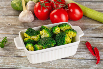 Boiled broccoli cabbage in the bowl