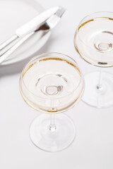 A sparkling glass of champagne