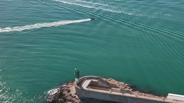 Faro del Grao en el Puerto de Gandia, Valencia, Comunidad Valenciana
