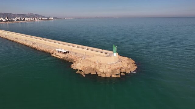 Faro del Grao en el Puerto de Gandia, Valencia, Comunidad Valenciana