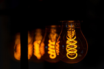 Incandescent light bulb filament