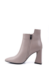 Beige leather women's ankle boots with heels. Women's boots for an elegant look.
