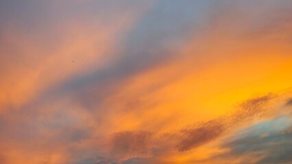 the view of the clouds in the afternoon is very colorful
